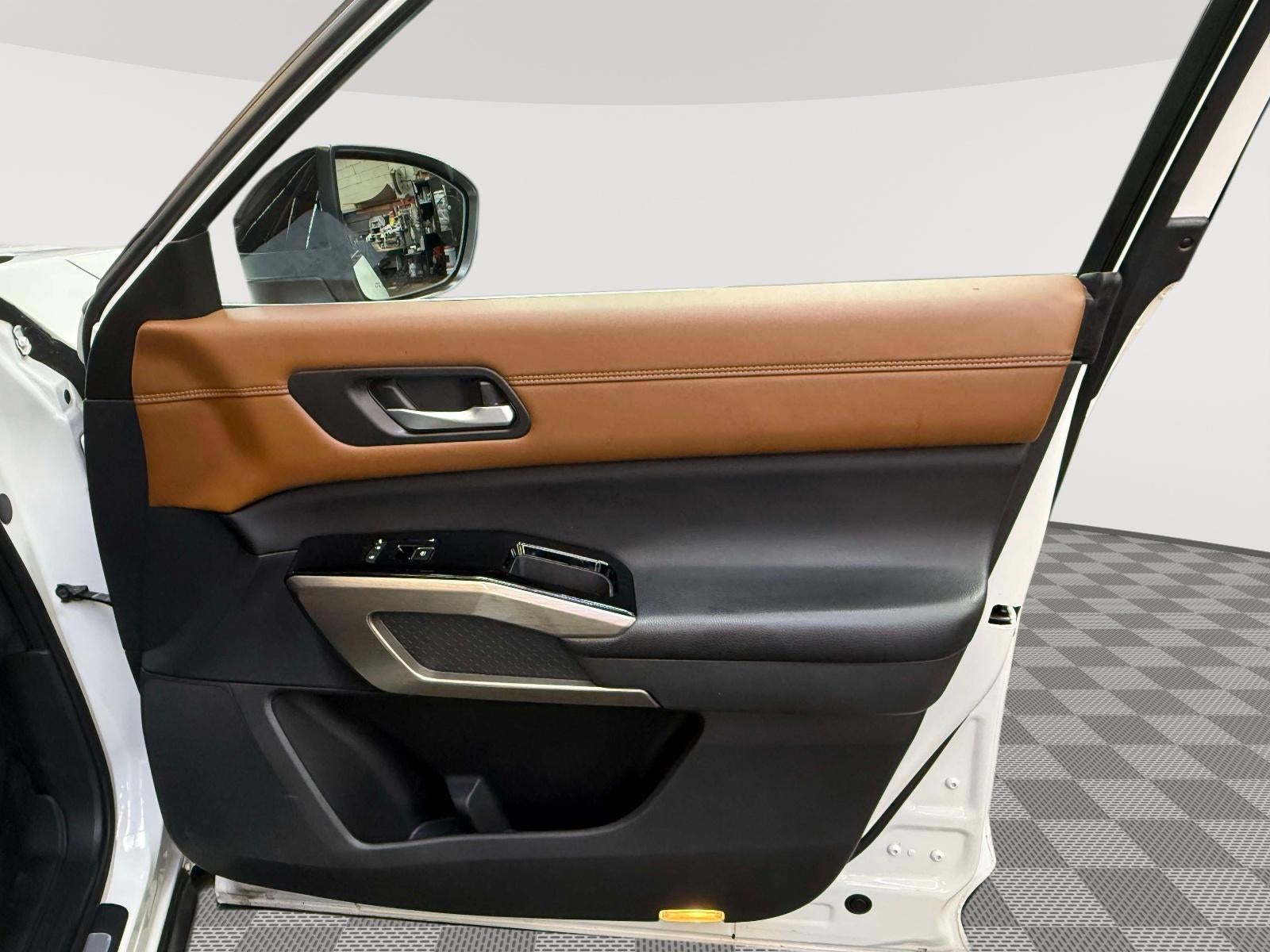 2022 Nissan Pathfinder Platinum 4WD