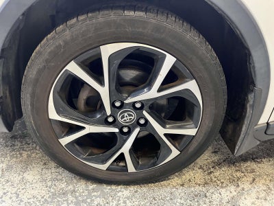 2018 Toyota C-HR XLE Premium