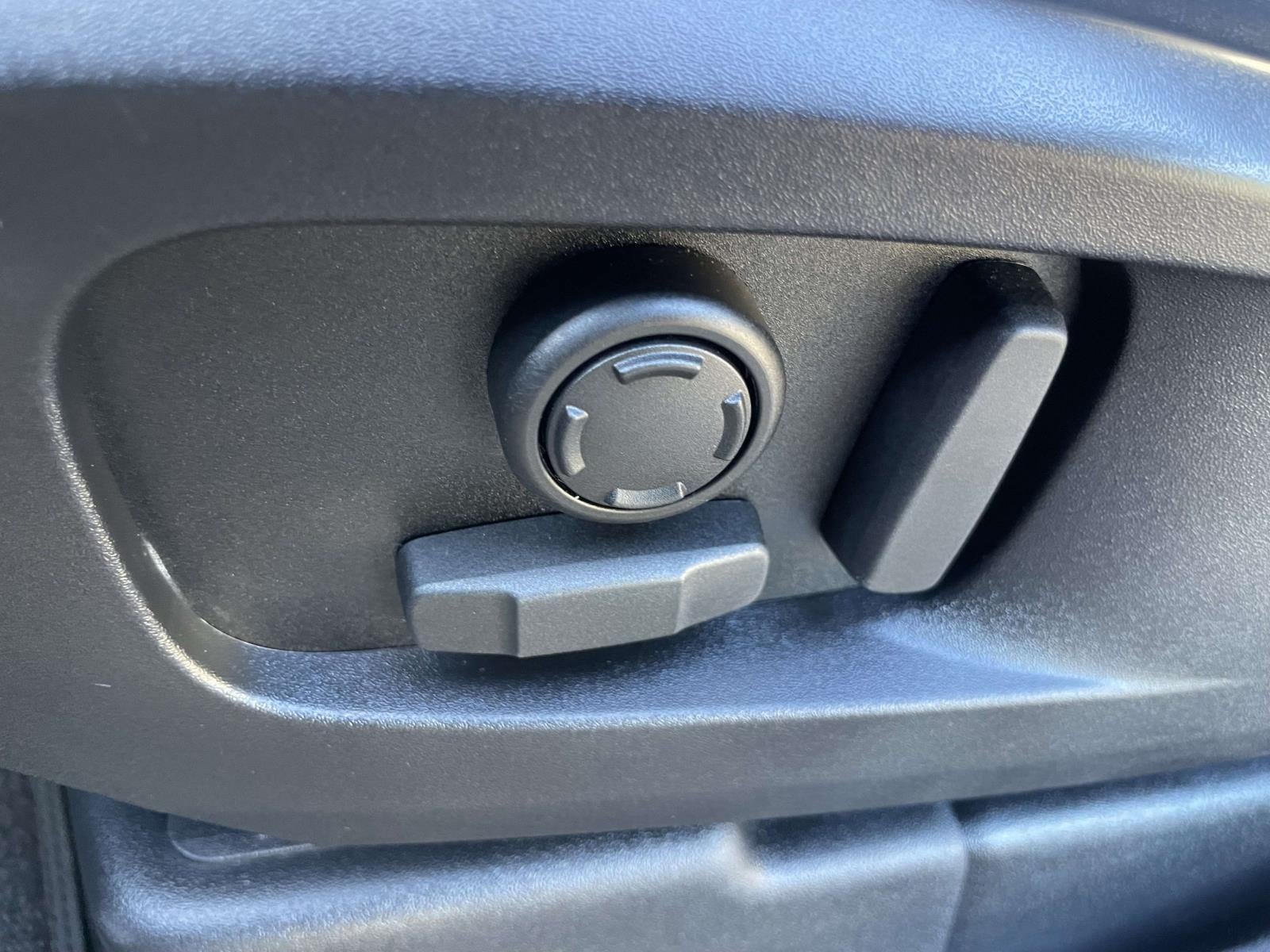 2023 Land Rover Defender 110 S