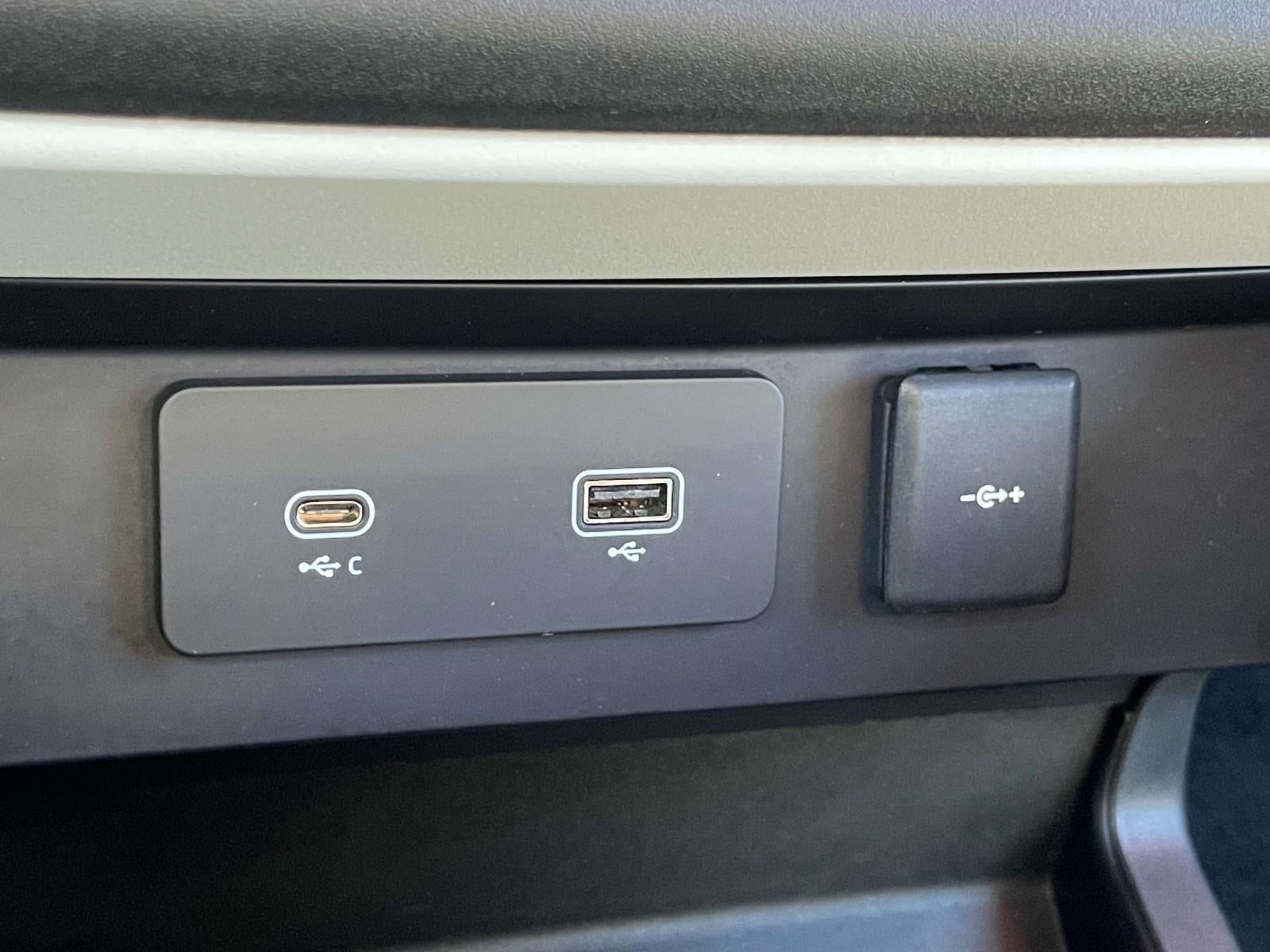 2023 Land Rover Defender 110 S