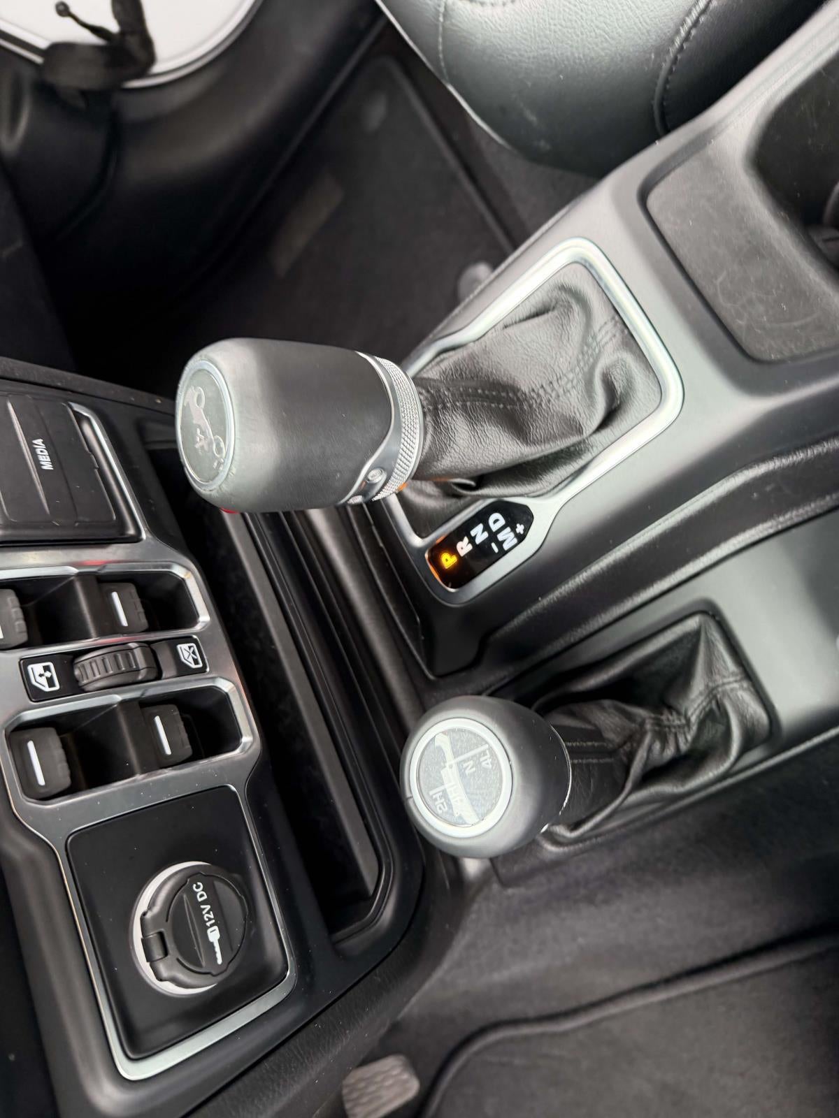 2019 Jeep Wrangler Unlimited Sahara Altitude 4x4