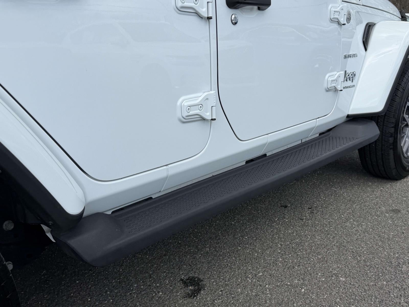 2024 Jeep Wrangler 4-Door Sahara 4x4