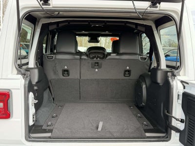 2024 Jeep Wrangler 4-Door Sahara 4x4