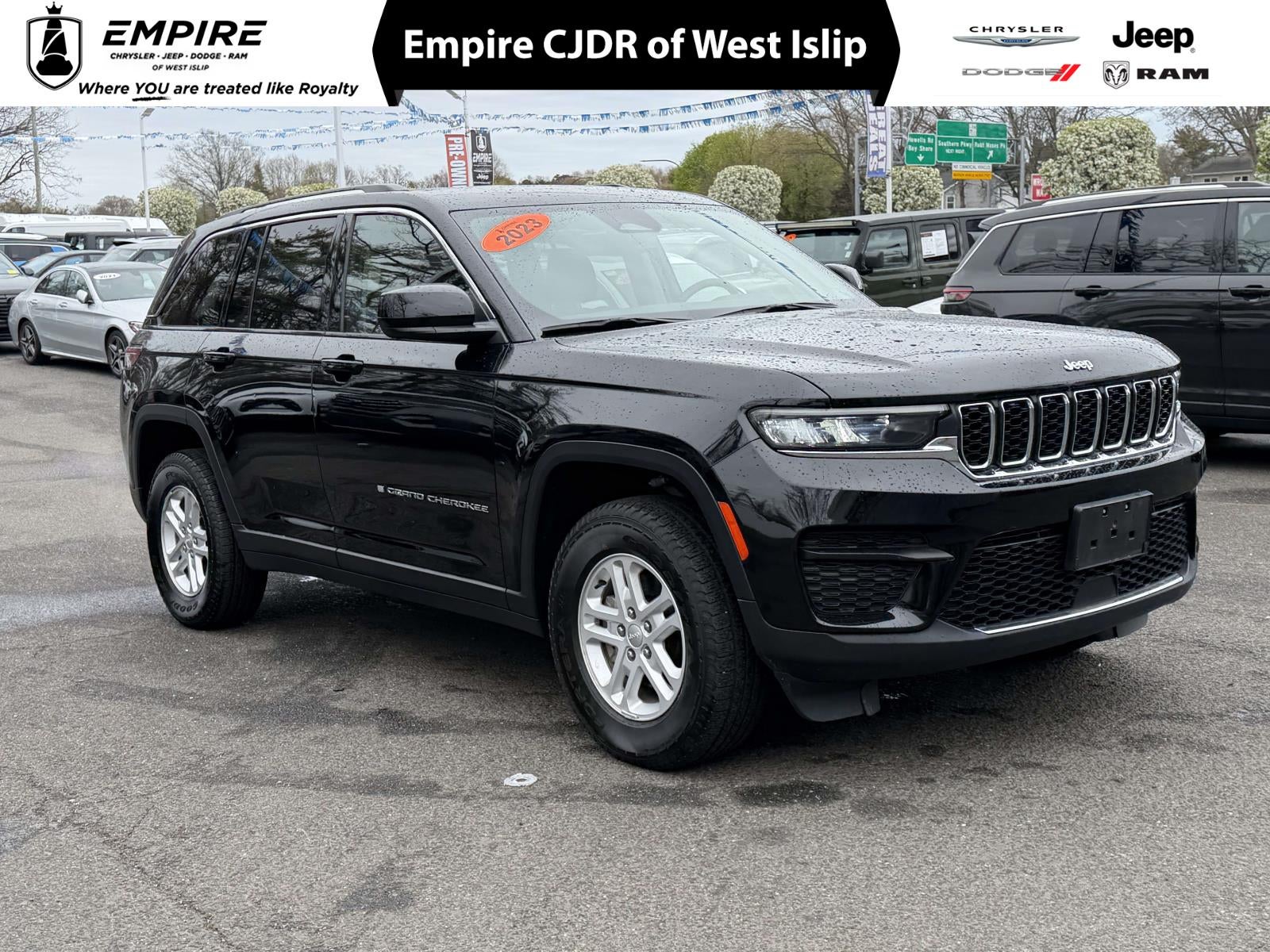 2023 Jeep Grand Cherokee Laredo 4x4