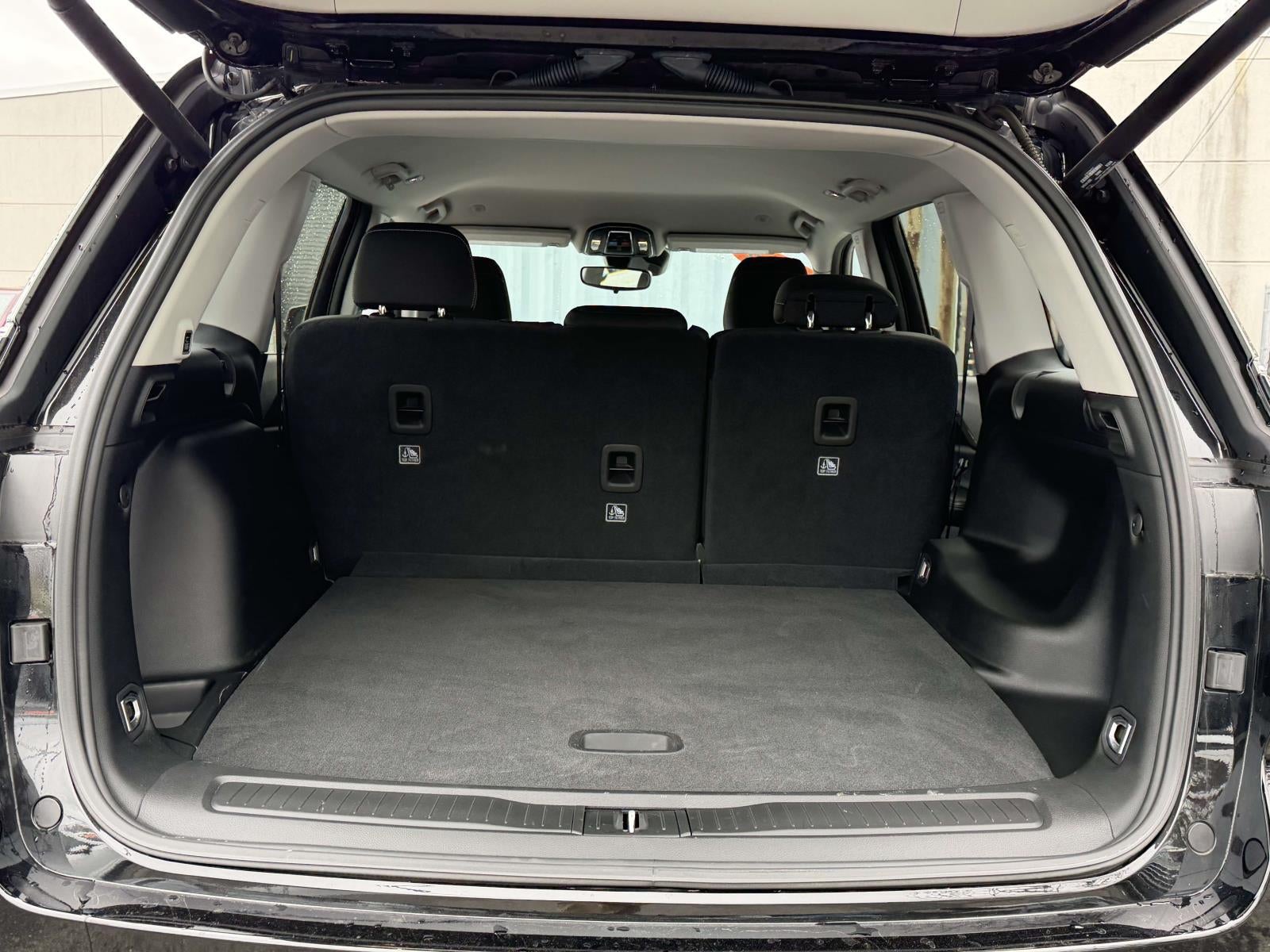 2023 Jeep Grand Cherokee Laredo 4x4