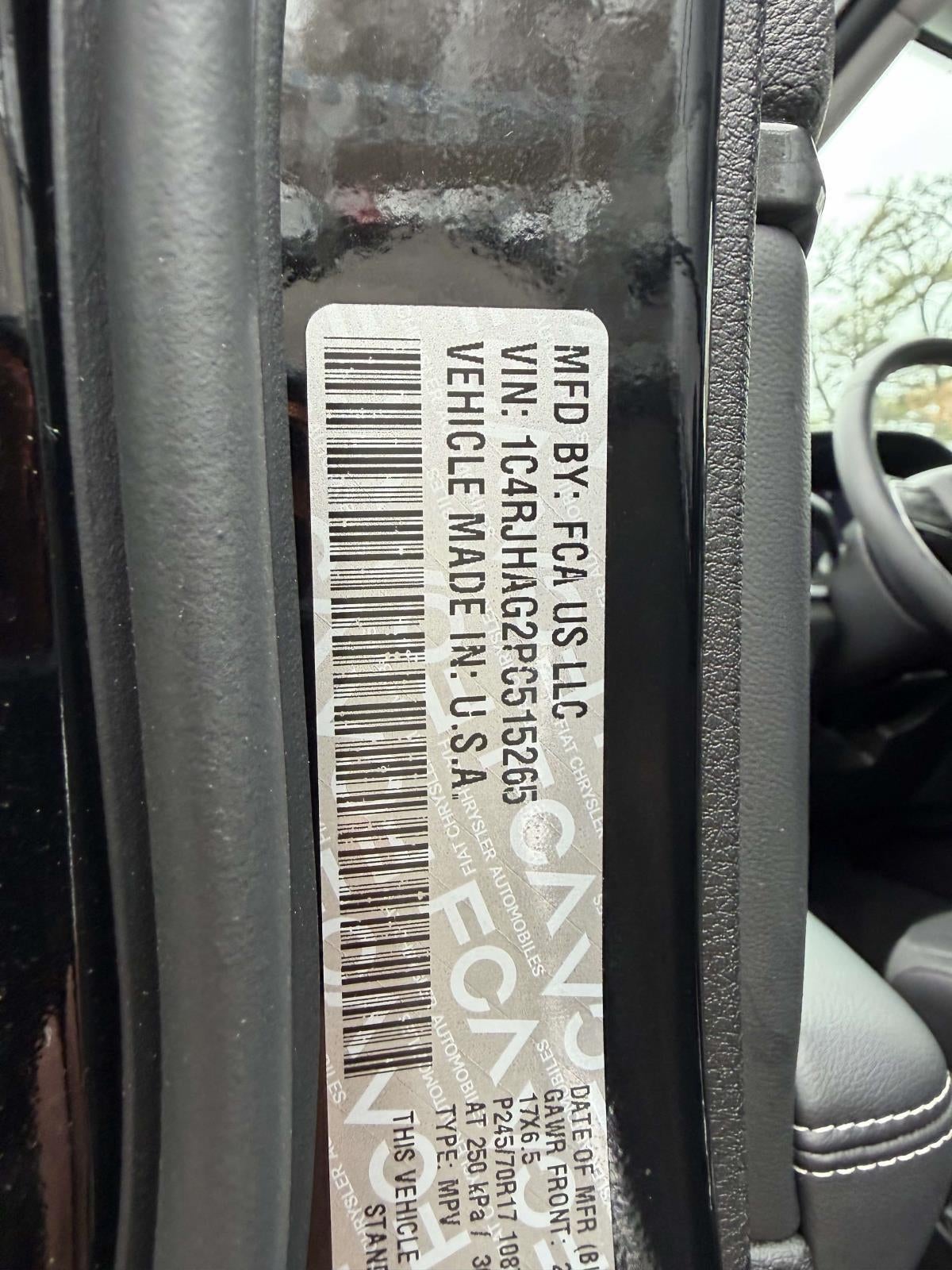 2023 Jeep Grand Cherokee Laredo 4x4