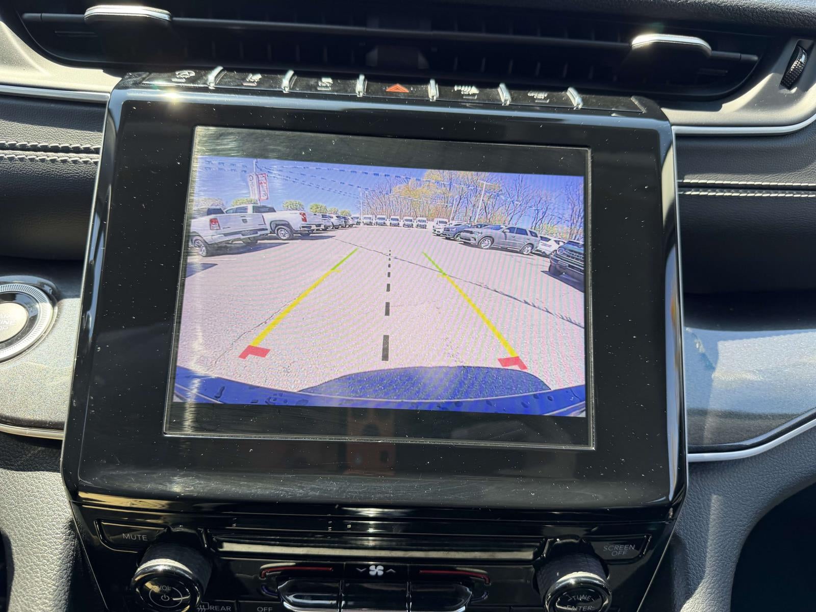 2023 Jeep Grand Cherokee Laredo 4x4