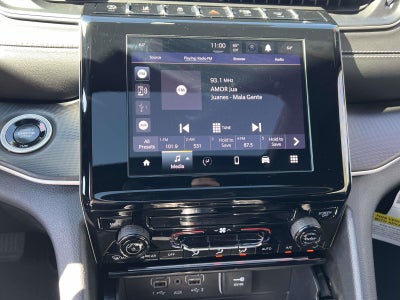 2025 Jeep Grand Cherokee Laredo X 4x4