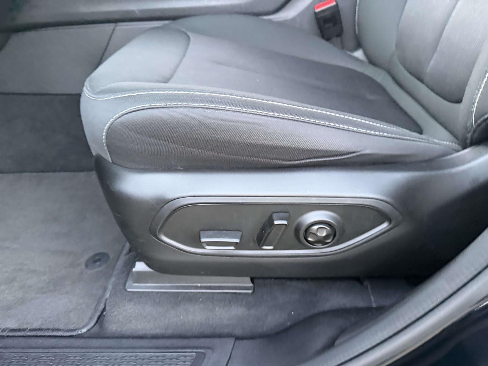 2025 Jeep Grand Cherokee Laredo X 4x4