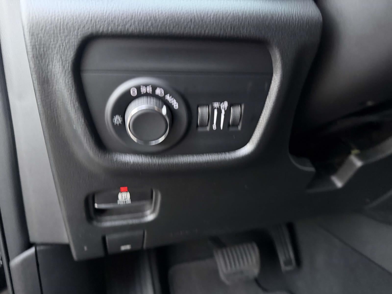 2025 Jeep Grand Cherokee Laredo X 4x4