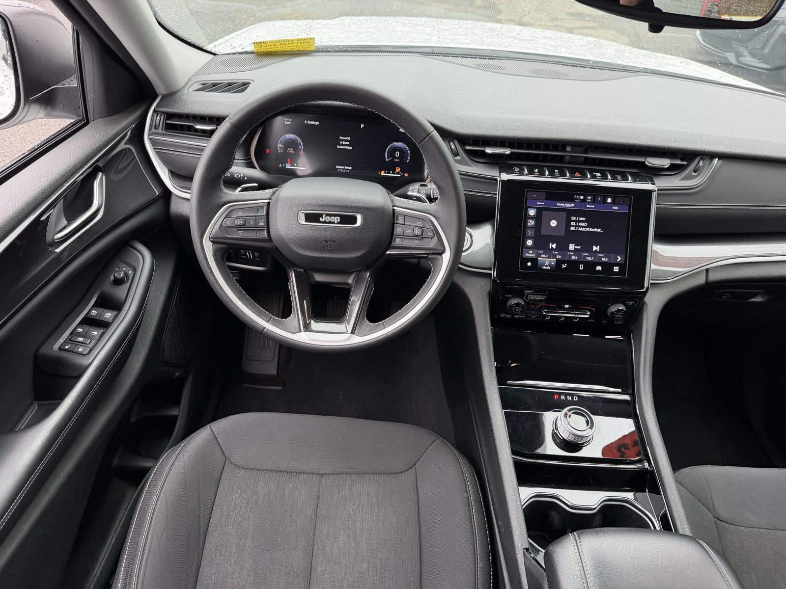 2023 Jeep Grand Cherokee Laredo 4x4