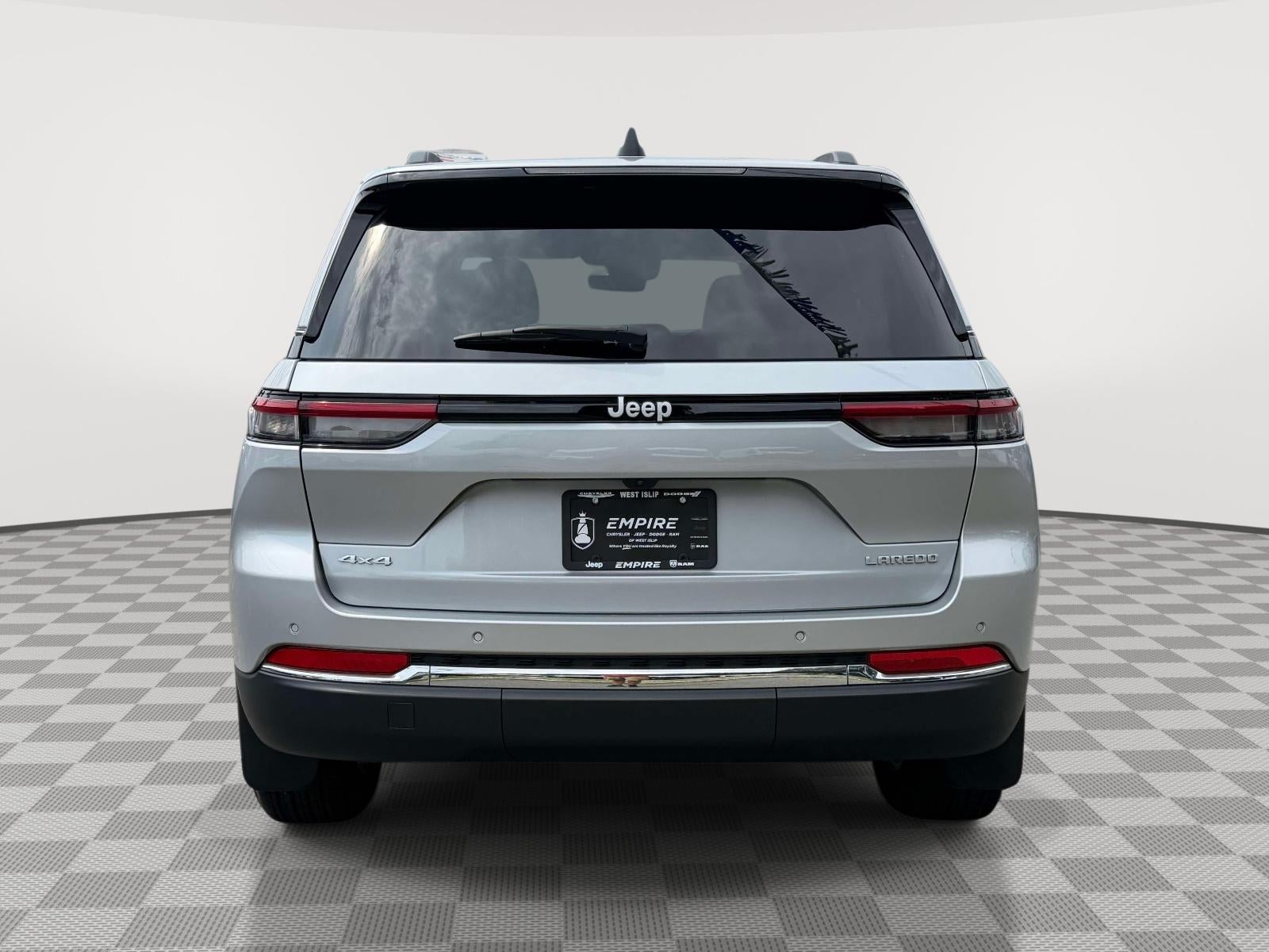 2025 Jeep Grand Cherokee Laredo X 4x4