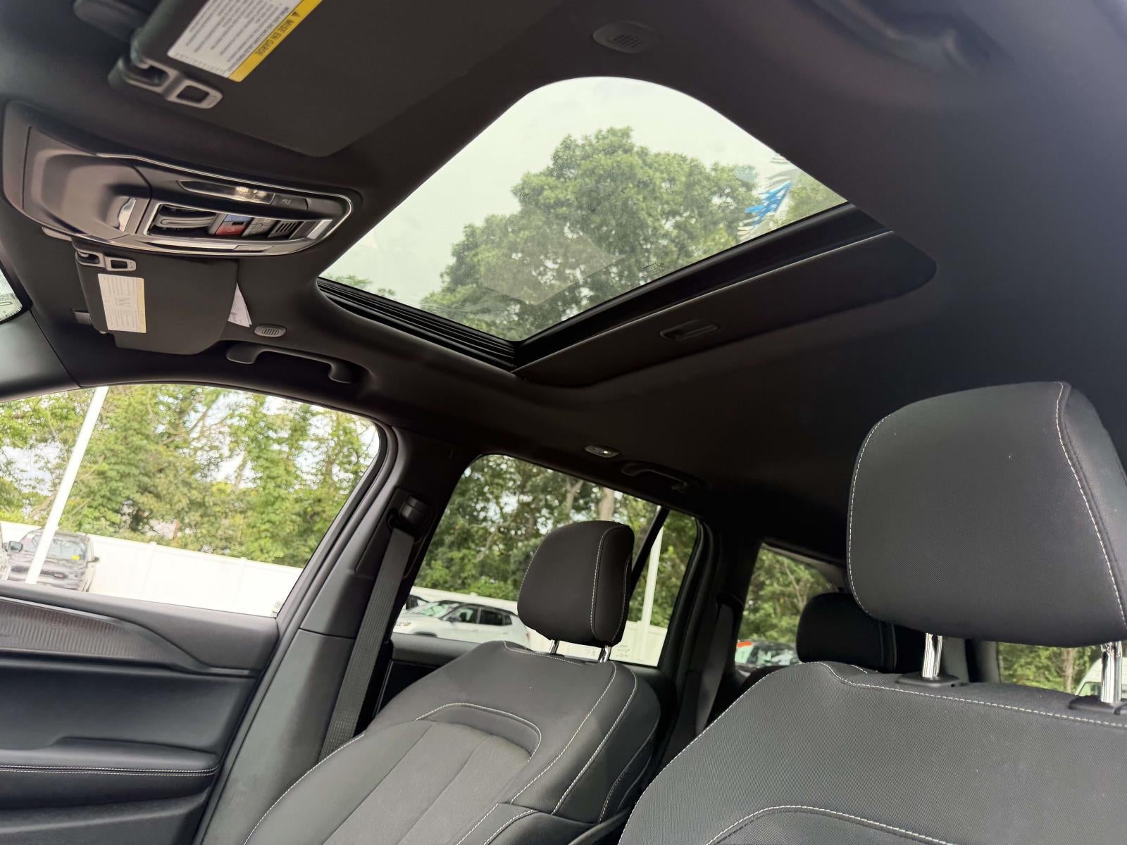 2025 Jeep Grand Cherokee Laredo X 4x4