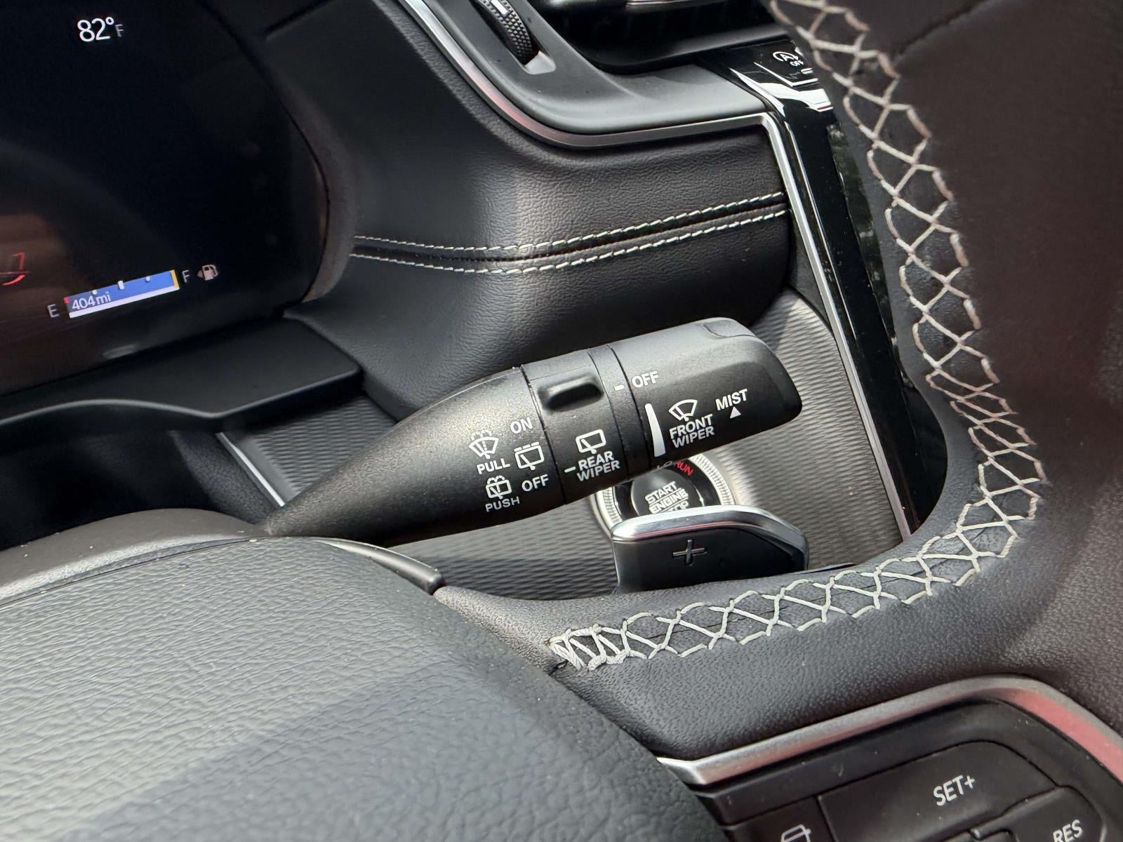 2025 Jeep Grand Cherokee Laredo X 4x4