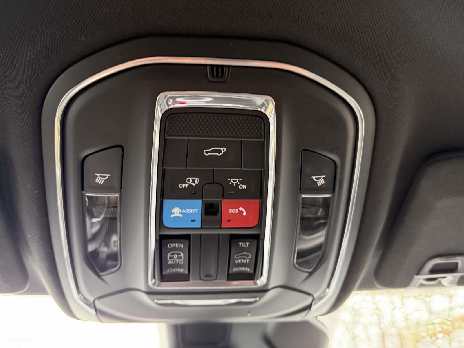 2023 Jeep Grand Cherokee L Altitude 4x4