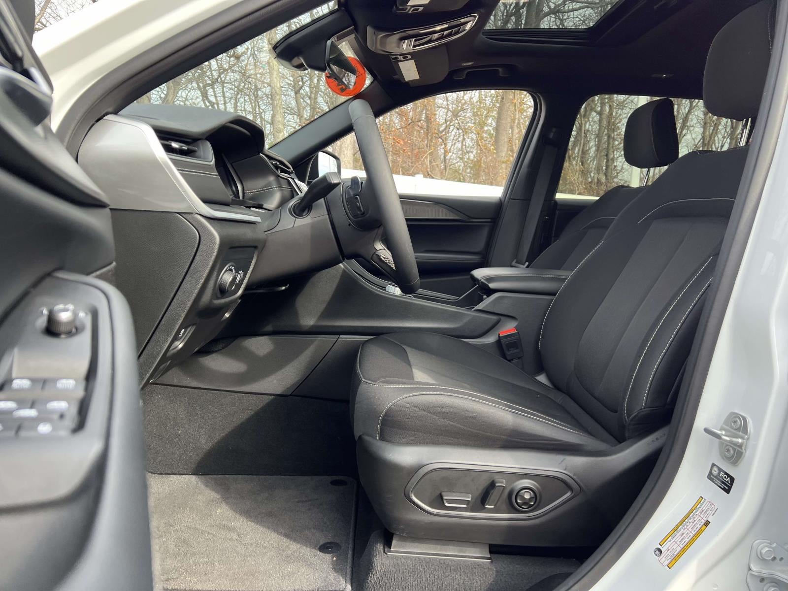 2025 Jeep Grand Cherokee L Laredo X 4x4