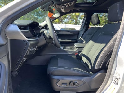 2025 Jeep Grand Cherokee L Laredo X 4x4