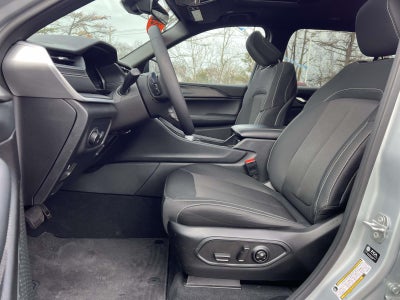 2025 Jeep Grand Cherokee L Laredo X 4x4