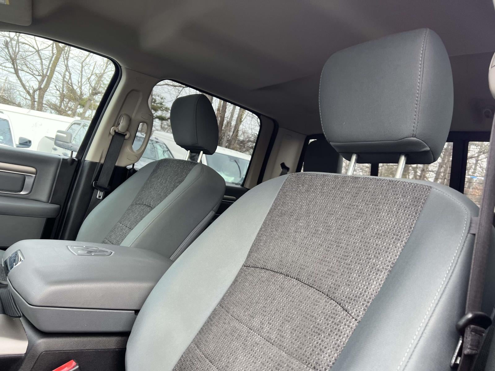 2018 RAM 1500 Big Horn Crew Cab 4x4 5'7' Box