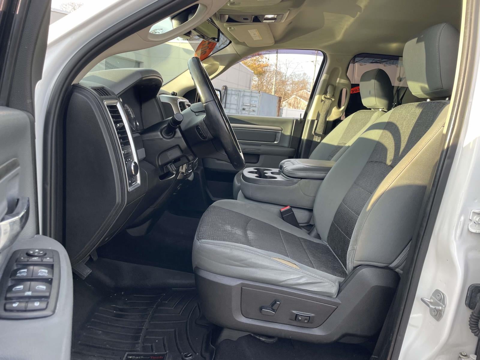 2019 RAM 1500 Classic SLT Crew Cab 4x4 5'7' Box