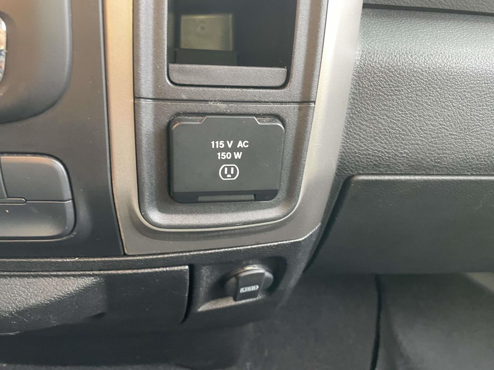 2019 RAM 1500 Classic SLT Crew Cab 4x4 5'7' Box