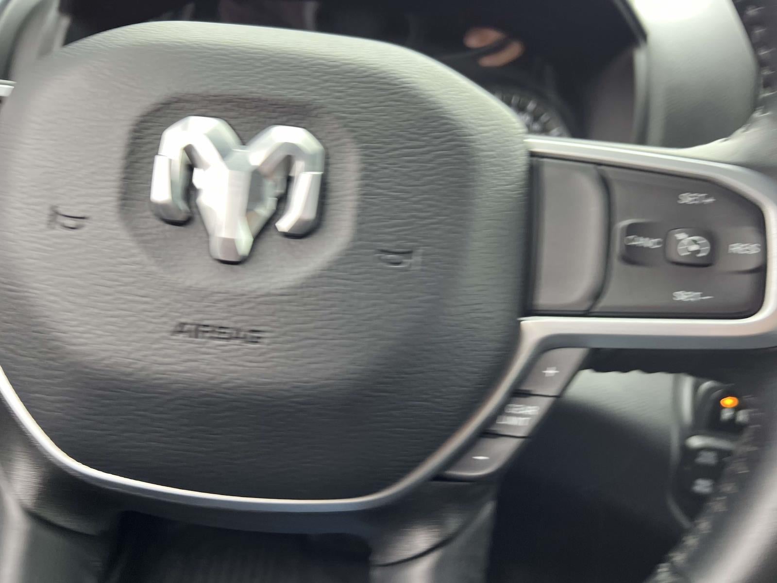 2023 RAM 1500 Big Horn Crew Cab 4x4 5'7' Box