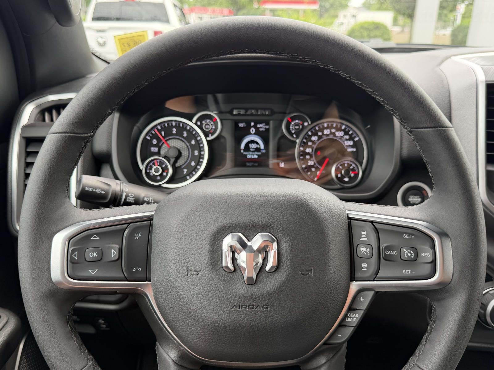 2025 RAM 1500 Big Horn Crew Cab 4x4 5'7' Box