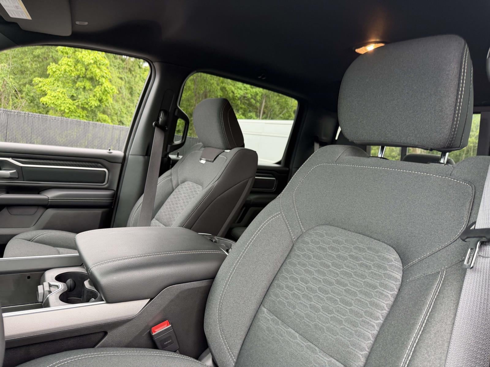 2025 RAM 1500 Big Horn Crew Cab 4x4 5'7' Box
