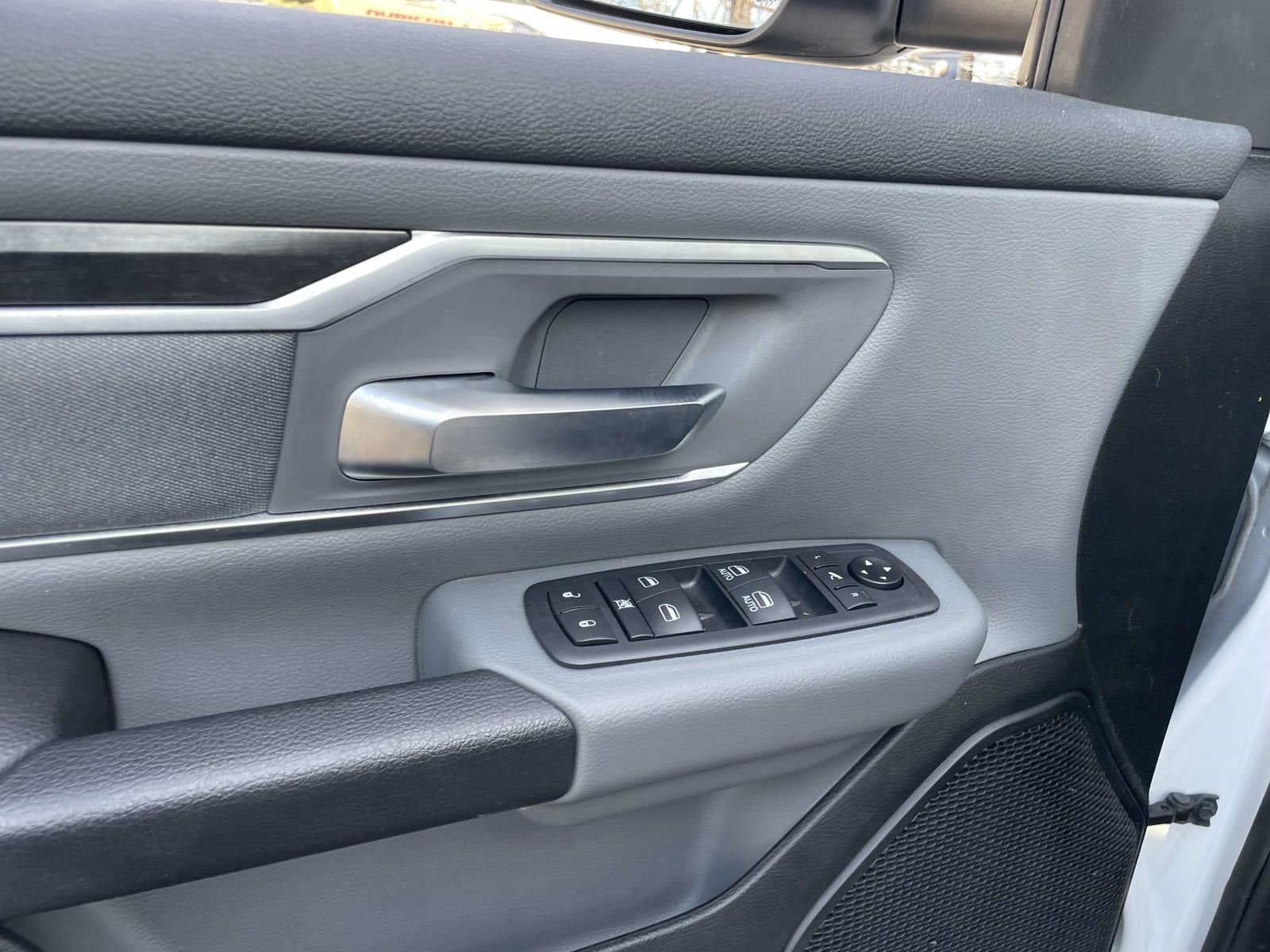 2020 RAM 1500 Big Horn Quad Cab 4x4 6'4' Box