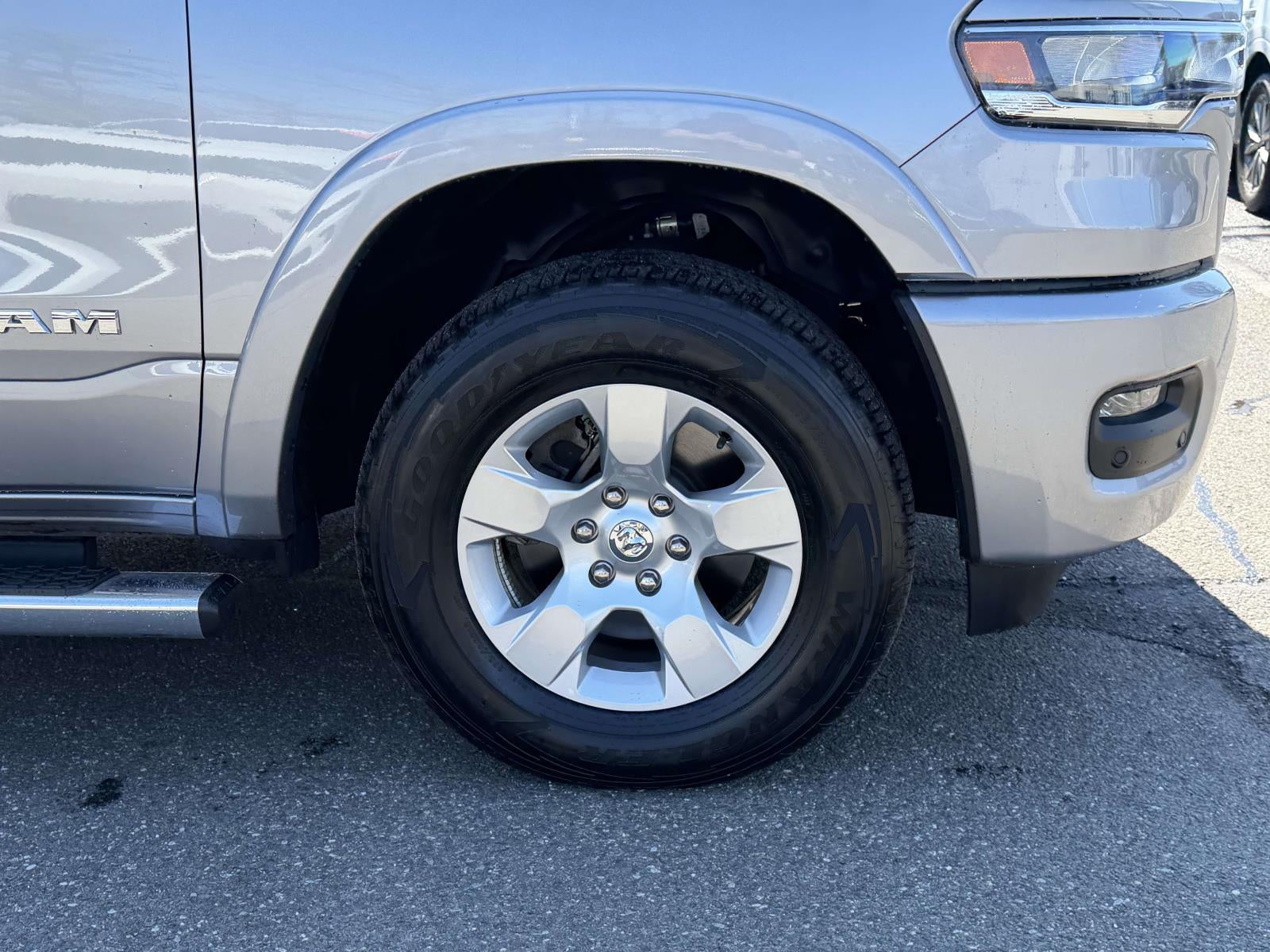 2025 RAM 1500 Big Horn Crew Cab 4x4 5'7' Box