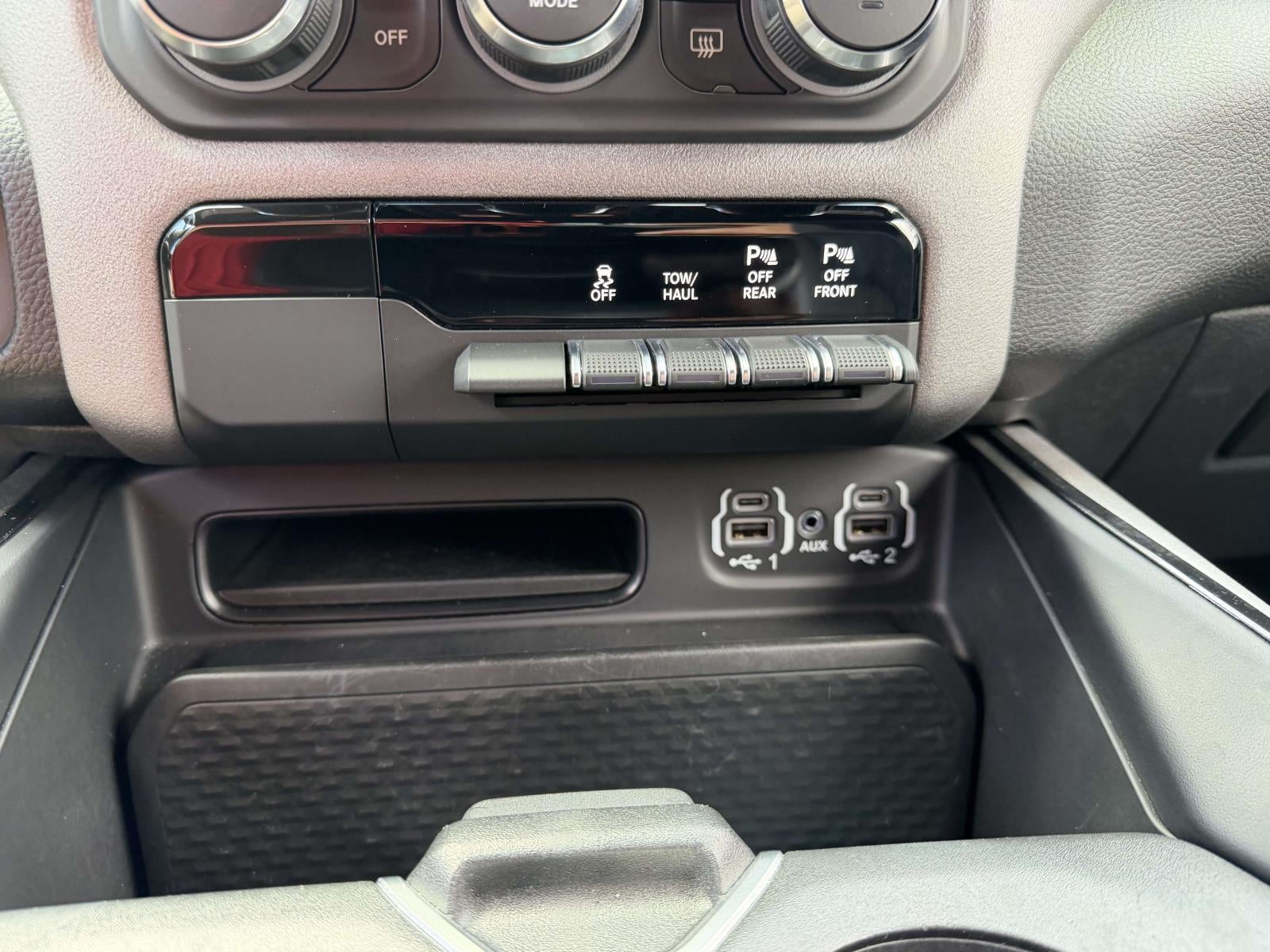 2023 RAM 1500 Big Horn Crew Cab 4x4 5'7' Box