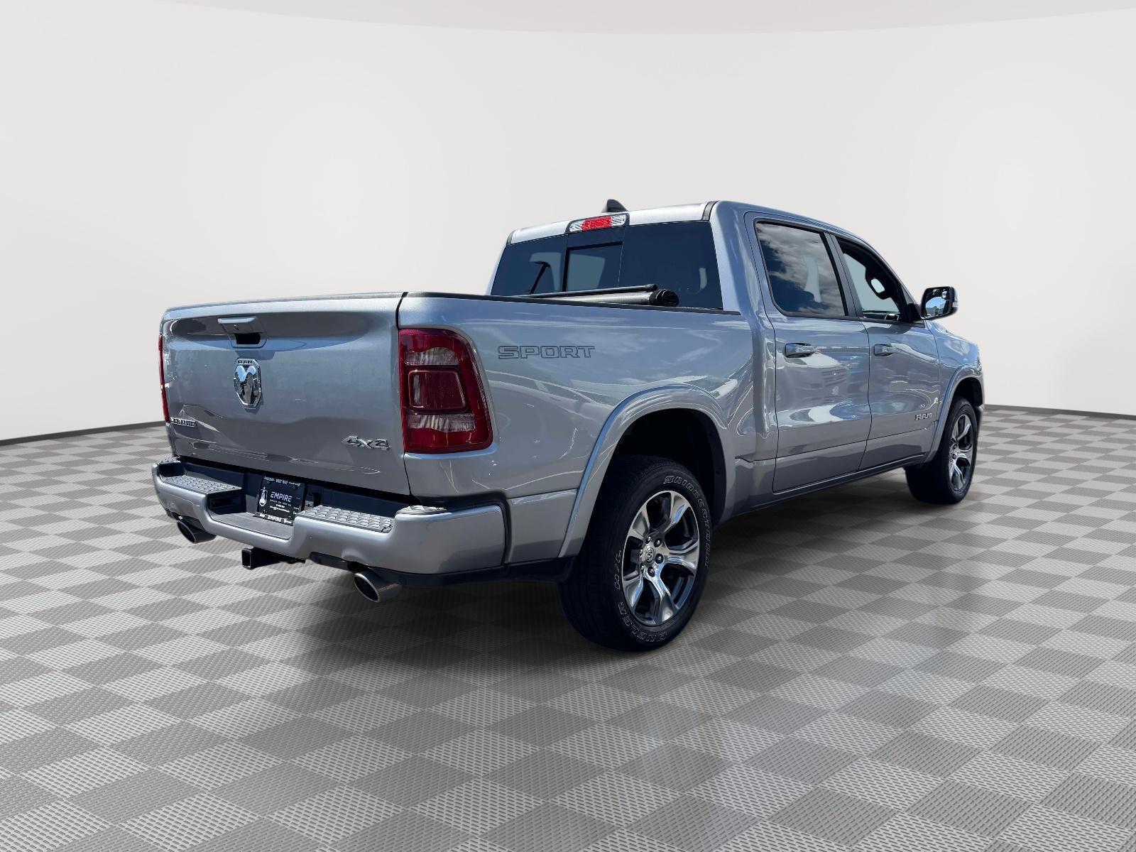 2022 RAM 1500 Laramie Crew Cab 4x4 5'7' Box