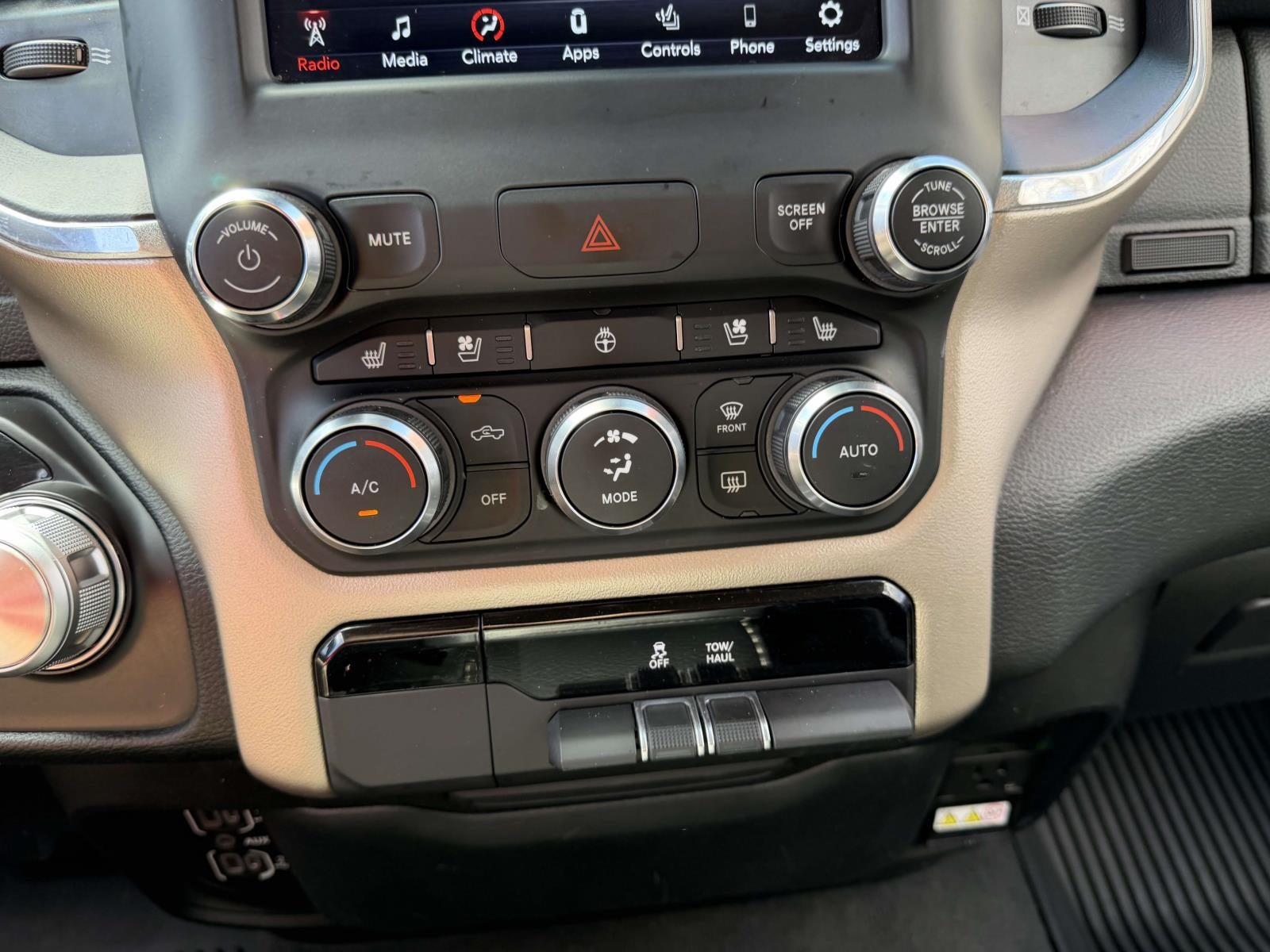 2021 RAM 1500 Laramie Crew Cab 4x4 5'7' Box