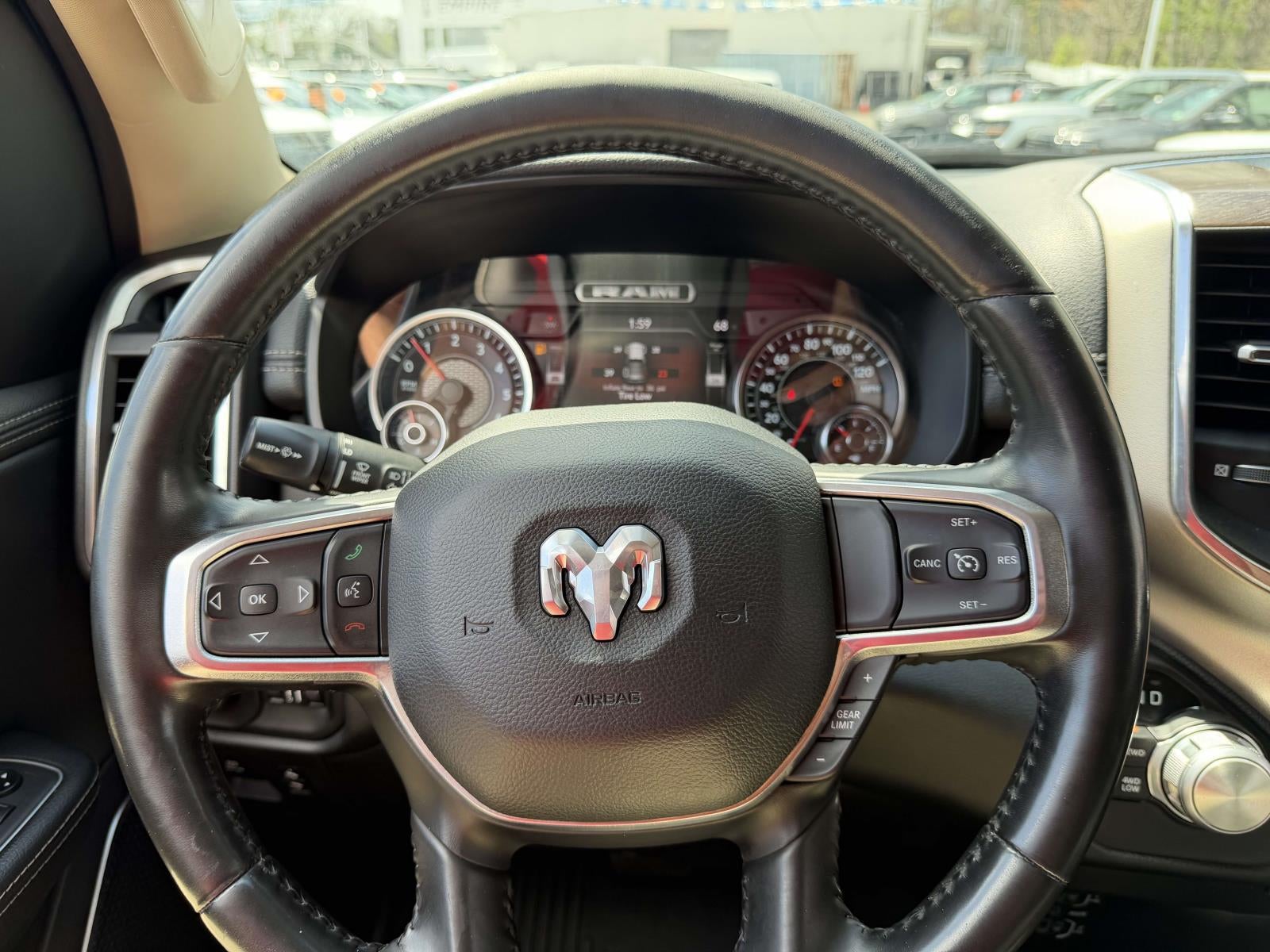 2021 RAM 1500 Laramie Crew Cab 4x4 5'7' Box