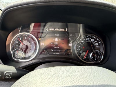 2021 RAM 1500 Laramie Crew Cab 4x4 5'7' Box