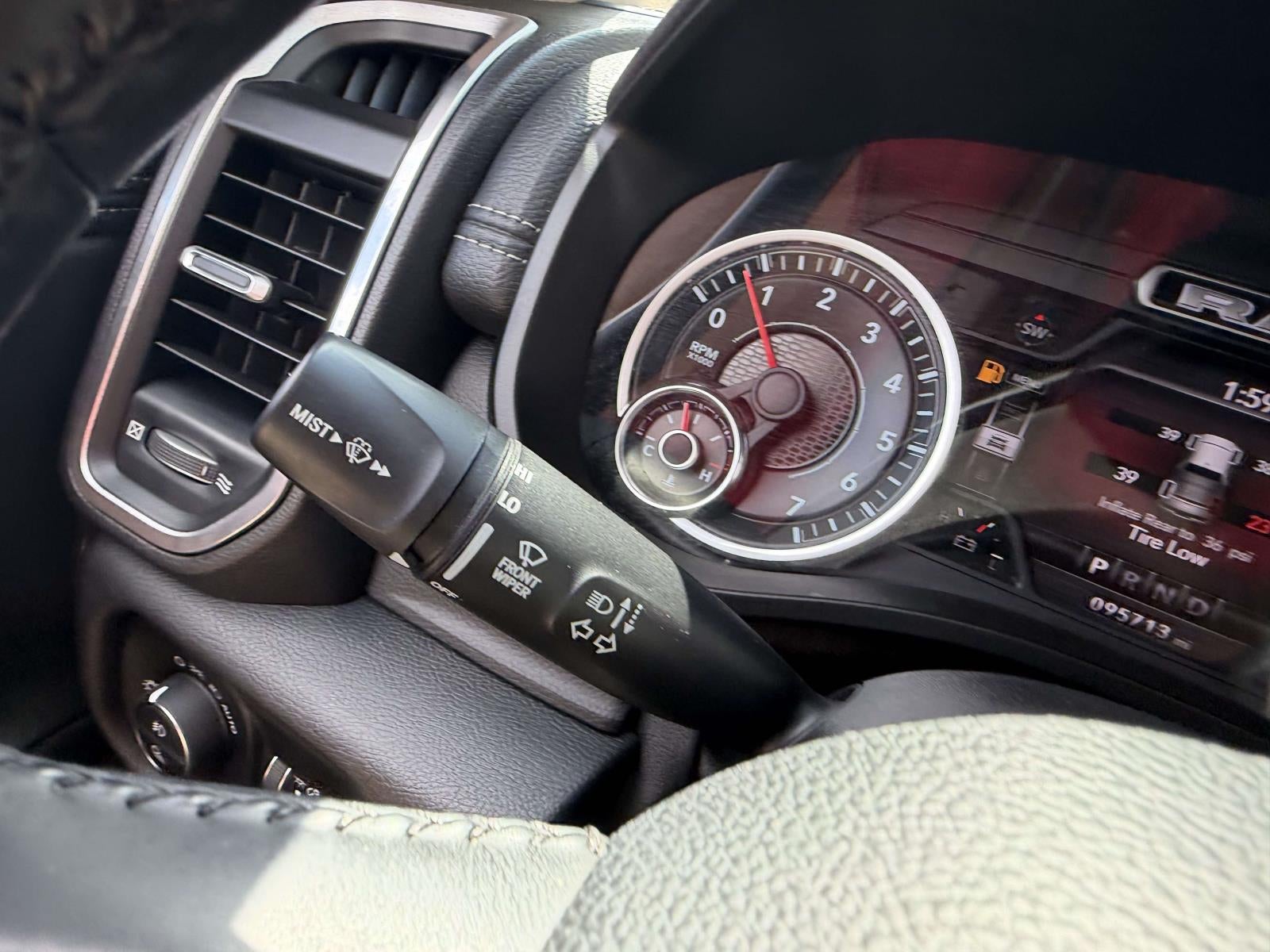 2021 RAM 1500 Laramie Crew Cab 4x4 5'7' Box