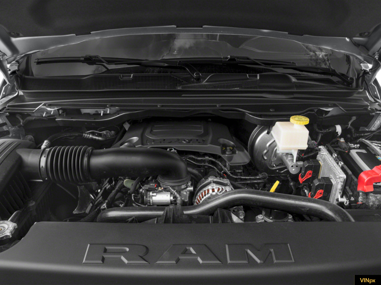 2019 RAM 1500 Laramie Crew Cab 4x4 5'7' Box