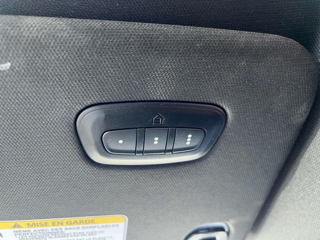 2023 RAM 1500 Laramie Crew Cab 4x4 5'7' Box