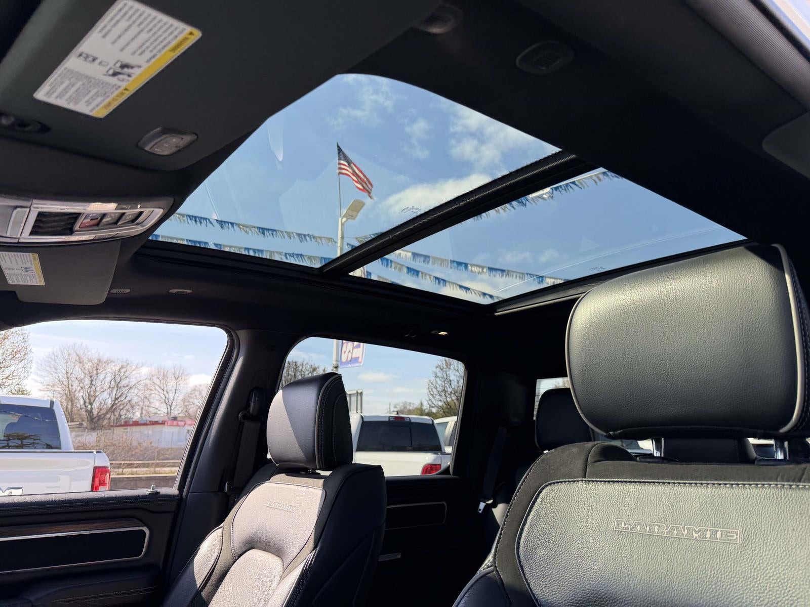 2023 RAM 1500 Laramie Crew Cab 4x4 5'7' Box