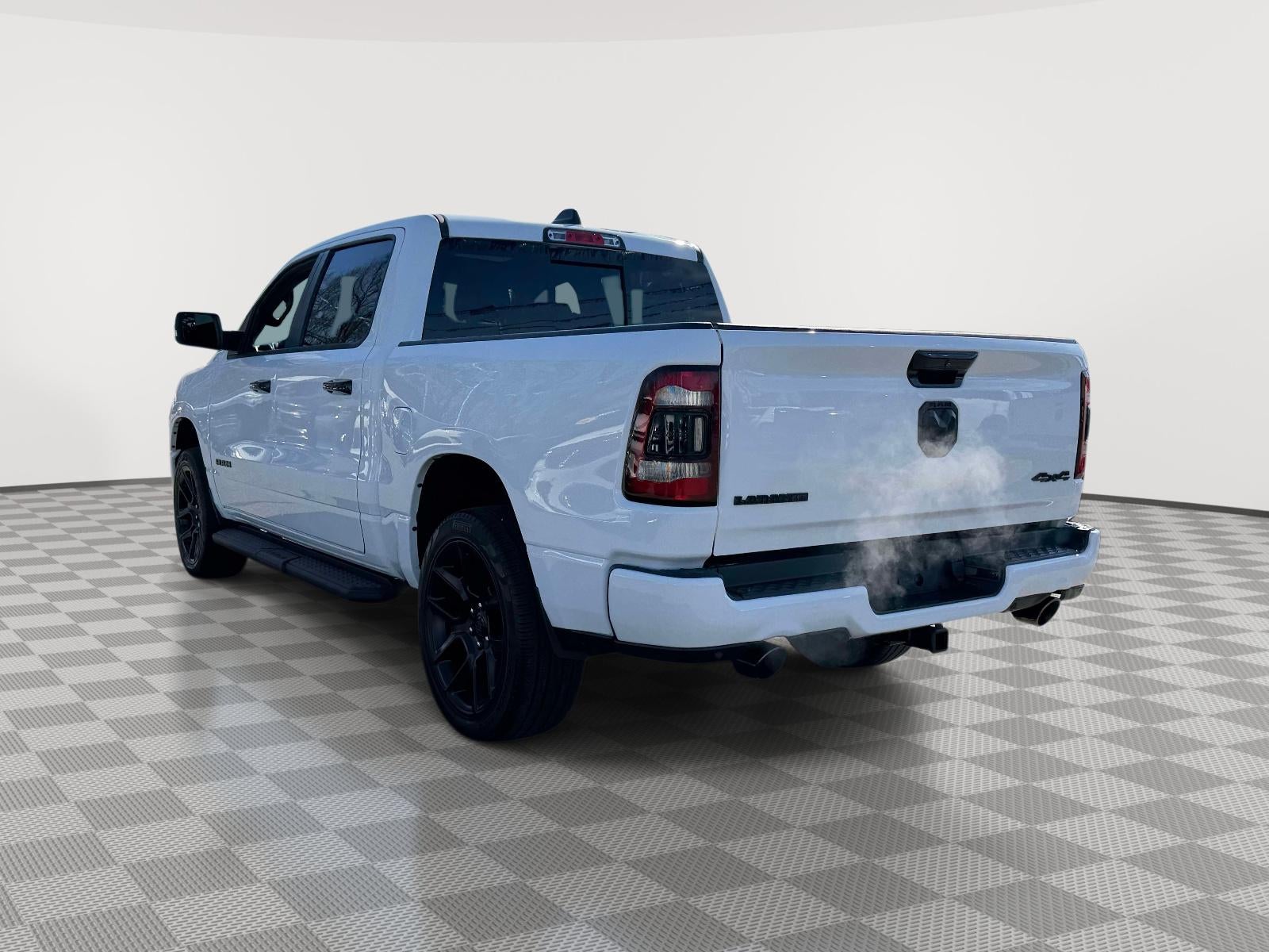 2023 RAM 1500 Laramie Crew Cab 4x4 5'7' Box