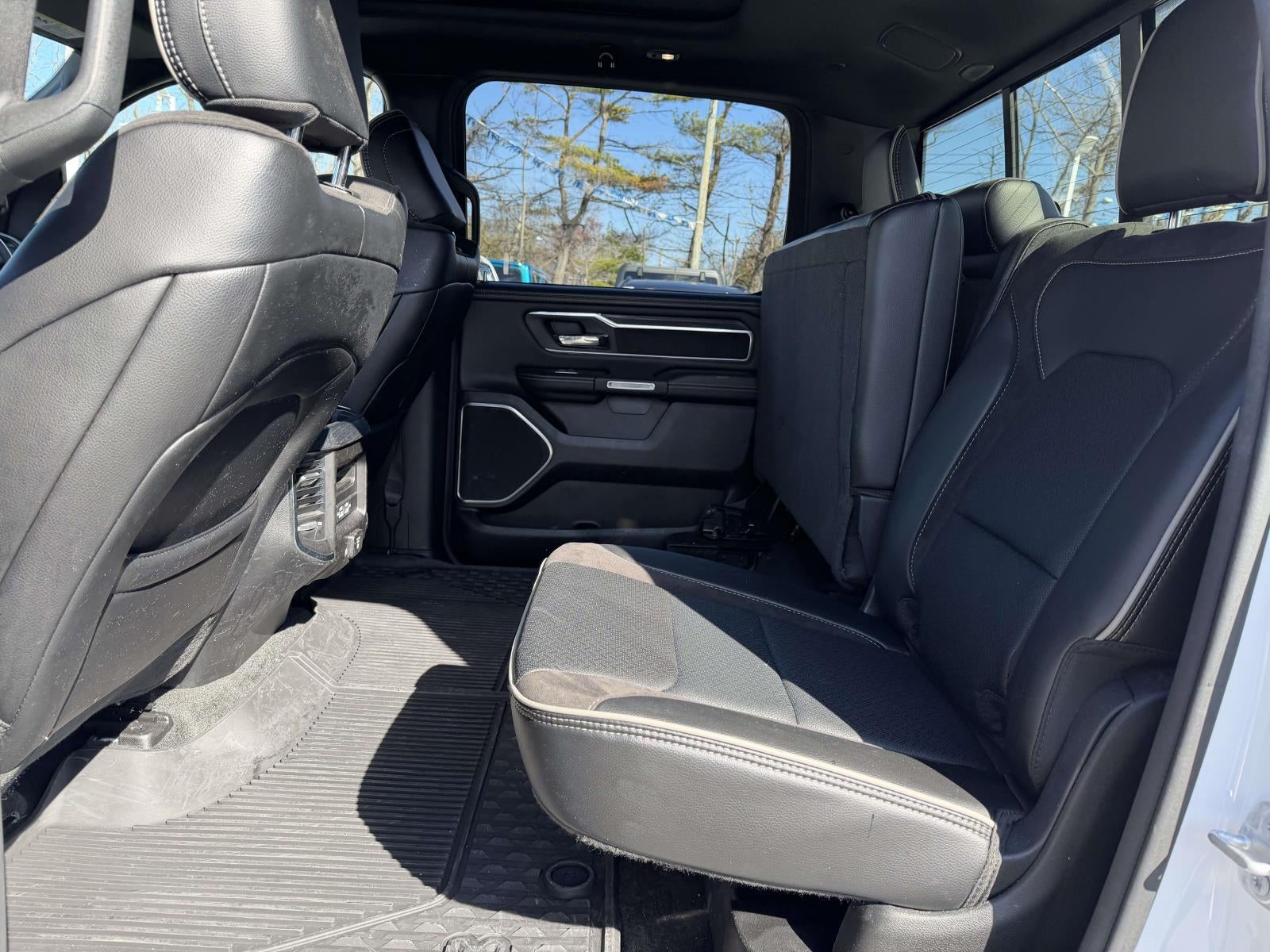 2023 RAM 1500 Laramie Crew Cab 4x4 5'7' Box