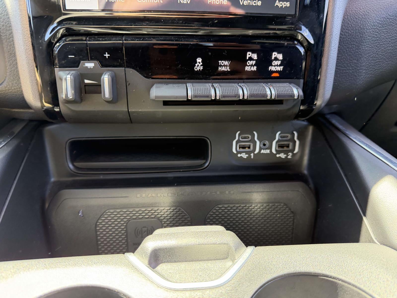 2023 RAM 1500 Laramie Crew Cab 4x4 5'7' Box