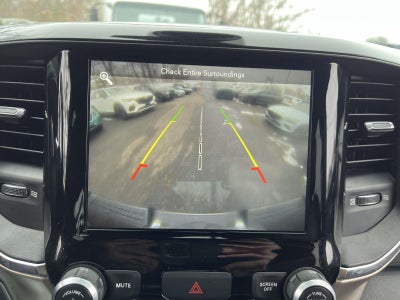 2019 RAM 1500 Laramie Crew Cab 4x4 5'7' Box