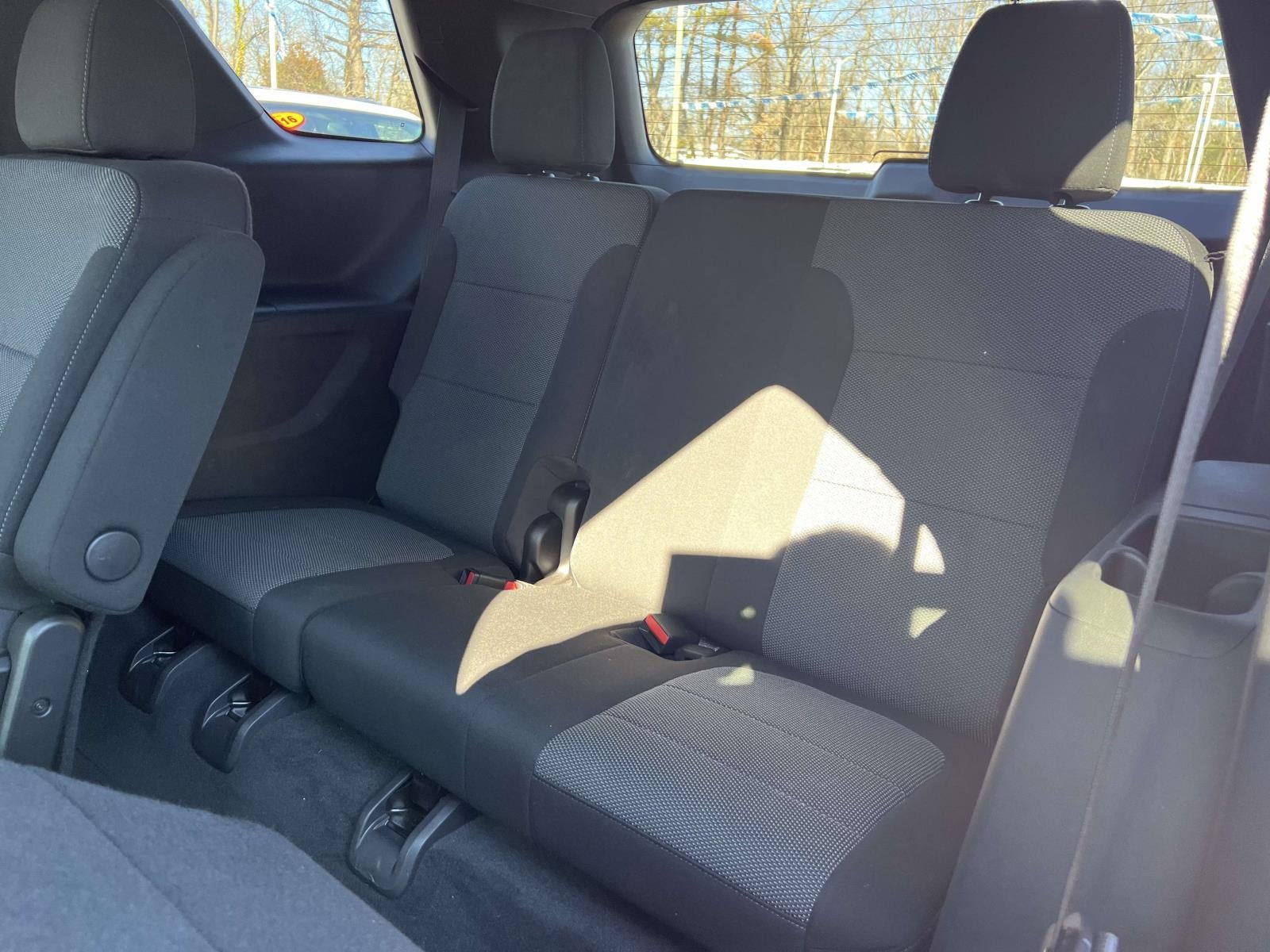 2023 Chevrolet Traverse FWD LT Cloth