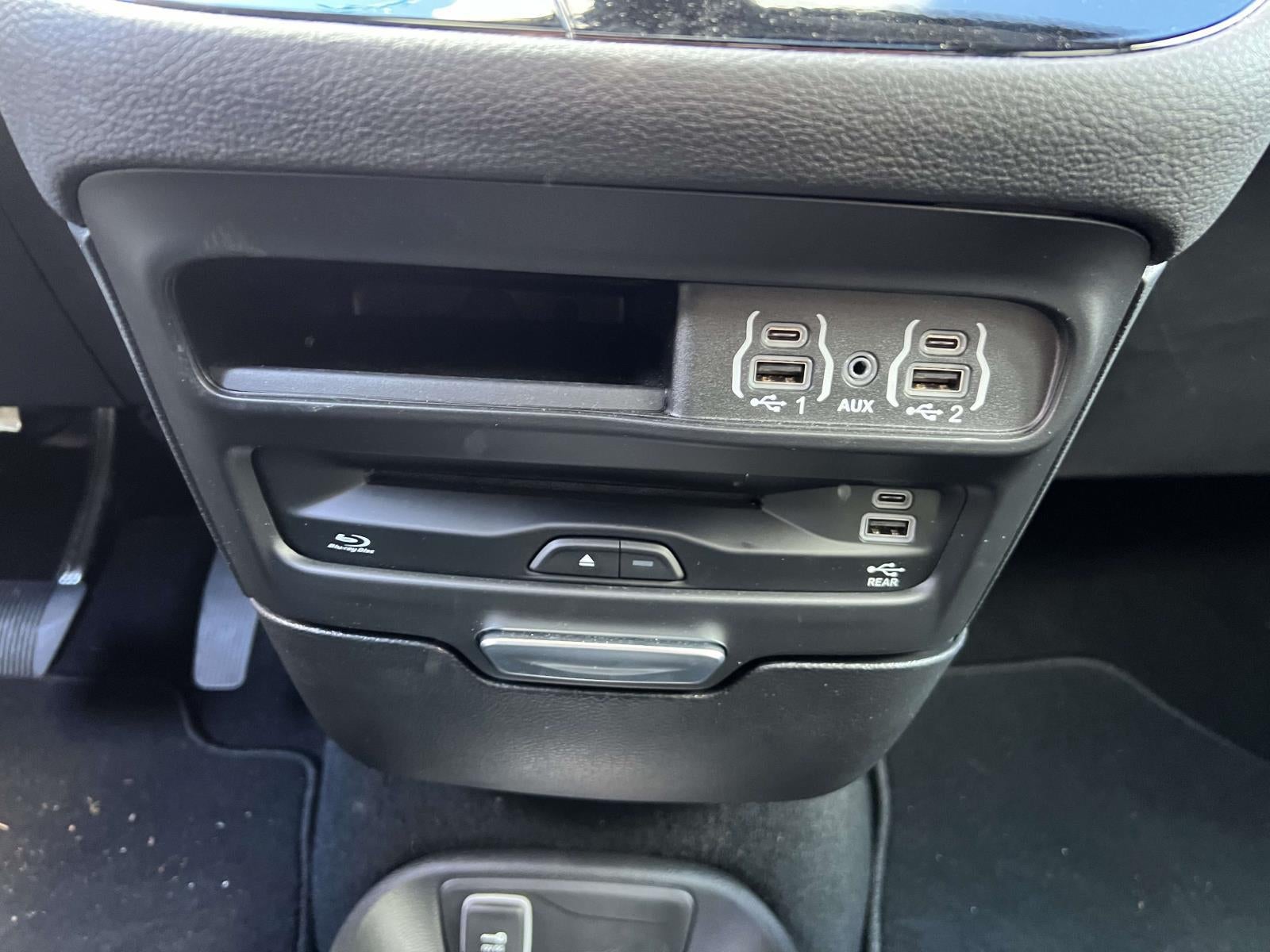 2025 Chrysler Pacifica PACIFICA SELECT AWD