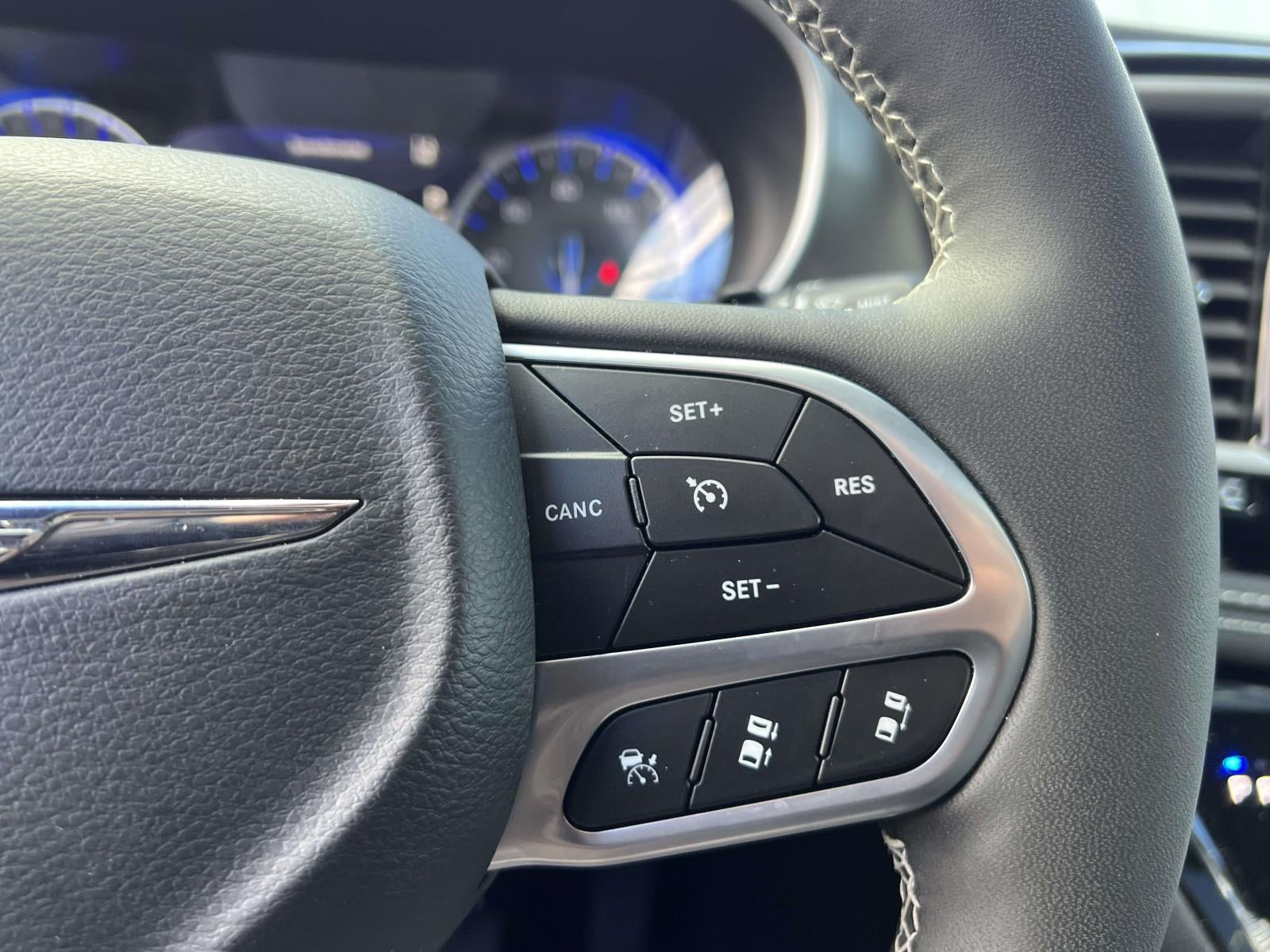 2025 Chrysler Pacifica PACIFICA SELECT AWD