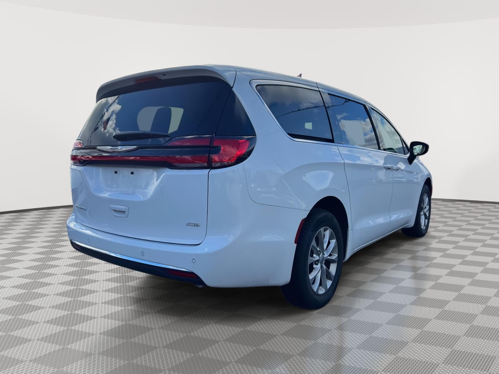 2025 Chrysler Pacifica PACIFICA SELECT AWD