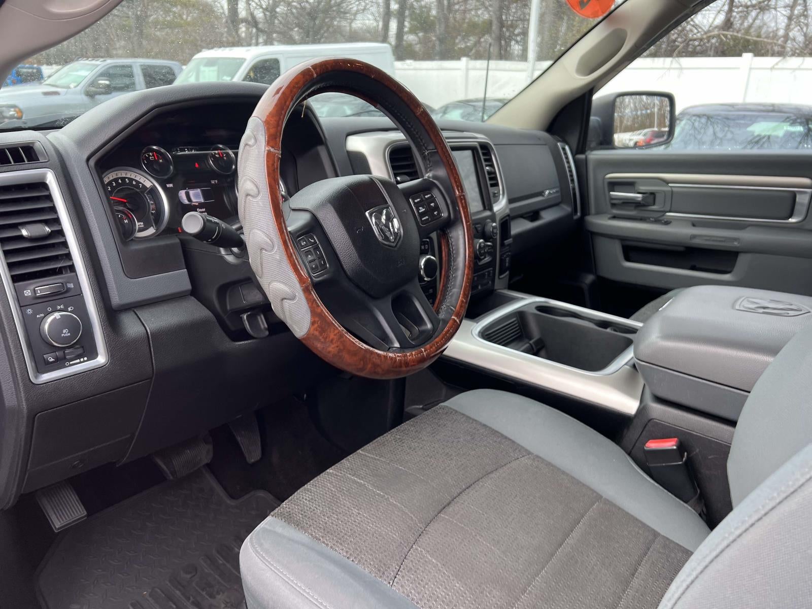 2017 RAM 1500 Big Horn Crew Cab 4x4 5'7' Box