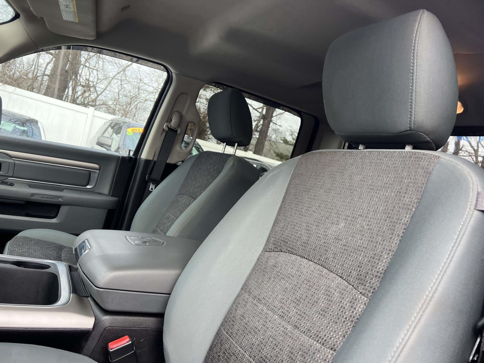 2017 RAM 1500 Big Horn Crew Cab 4x4 5'7' Box