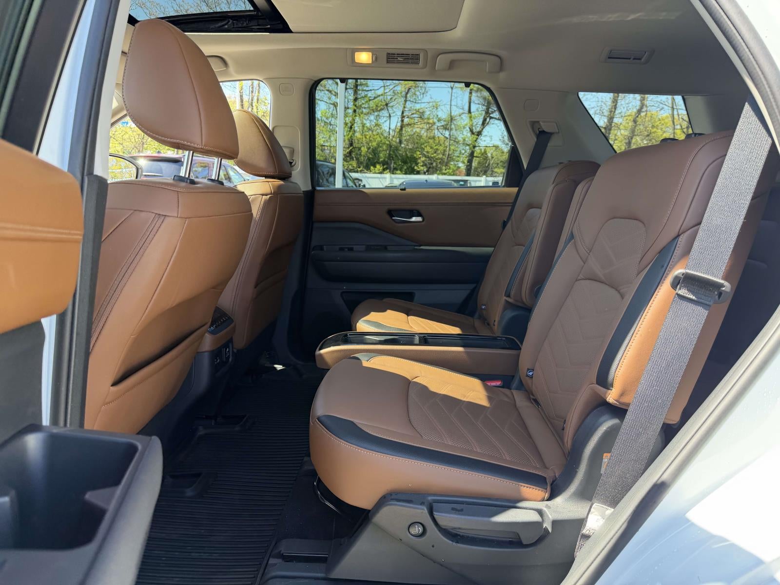 2025 Nissan Pathfinder Platinum 4WD